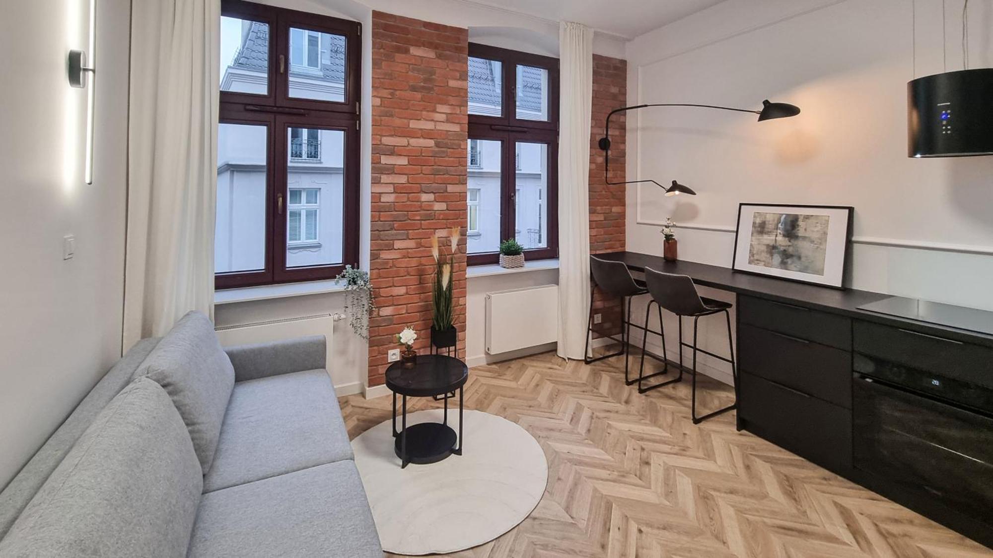 Eleven - Piekary Stary Browar Old Town * Познань